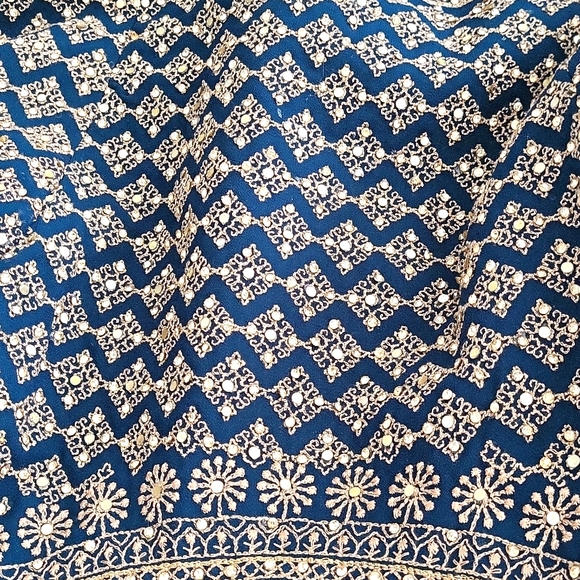 Gorgeous floor length a-line anarkali gown in peacock blue color. Bust size 42 - Picture 8 of 10